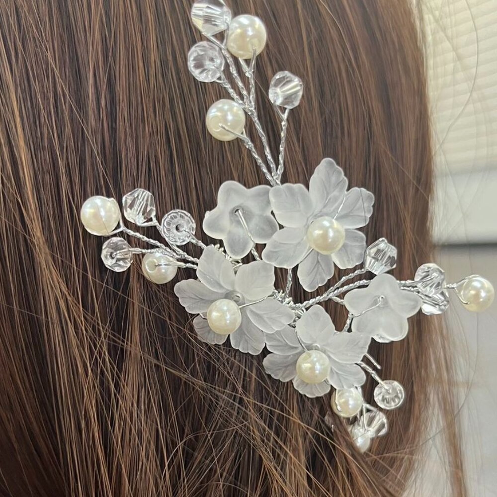 Brides wedding crystal flower Hair Combs